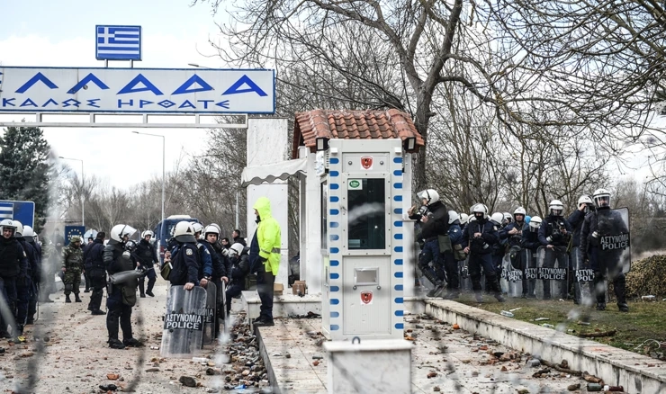 Neredi su izbili u centru u općini Sintiki u kojemu je smješteno oko 500 migranata