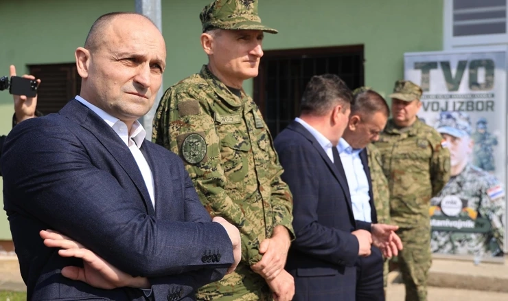 Ministar Ivan Anušić i general Tihomir Kundid