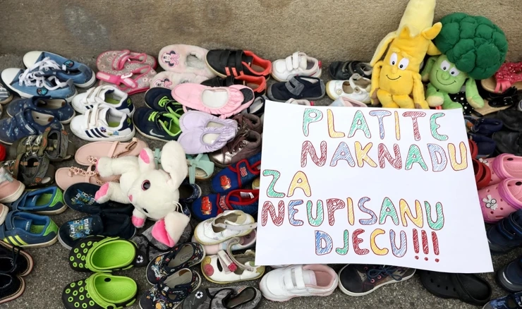 Roditelji odgojitelji ponovno prosvjedovali ispred Gradske skupštine