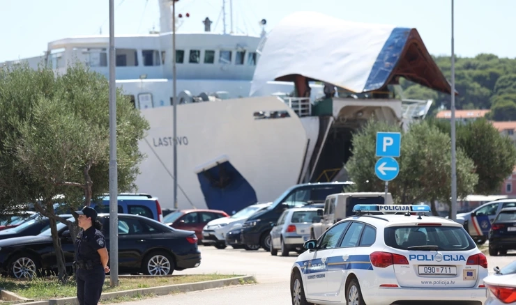 Trajekt "Lastovo"