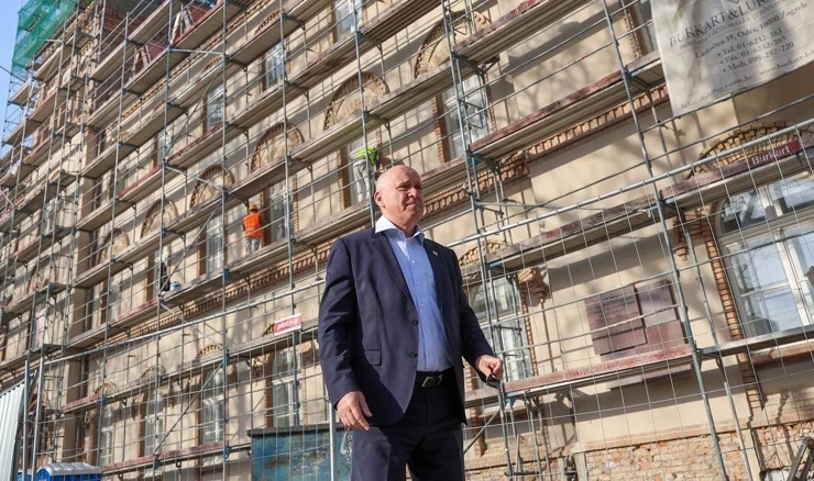 Zagreb: Branko Bačić obišao gradilište zgrade u Ulici Republike Austrije 
