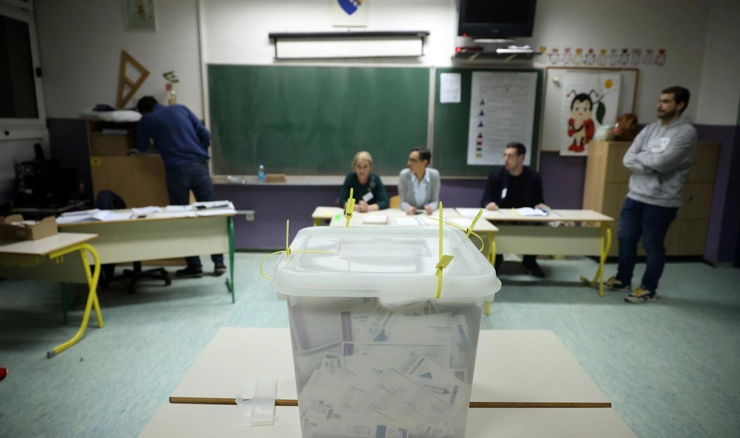 Većina stranaka najavila je već za prvi dan svoje predizborne skupove diljem zemlje
