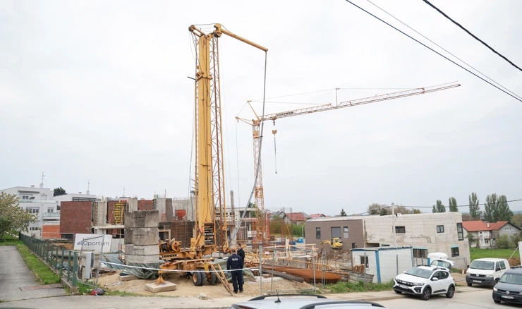  Samobor: Kran usmrtio radnika na gradilištu 