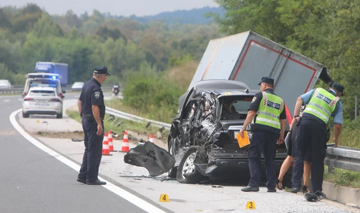Muškarac je poginuo u naletu teretnog vozila na autocesti A1