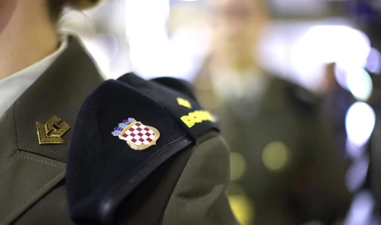 Časnica HV-a