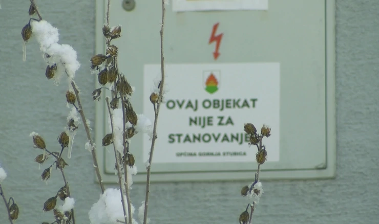 Oštećene kuće u potresu