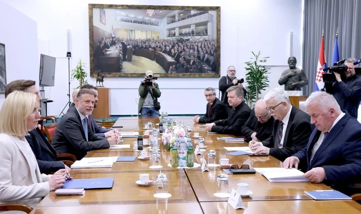 Gordan Jandroković s predstavnicima Počasnog bleiburškog voda i Hrvatske biskupske konferencije