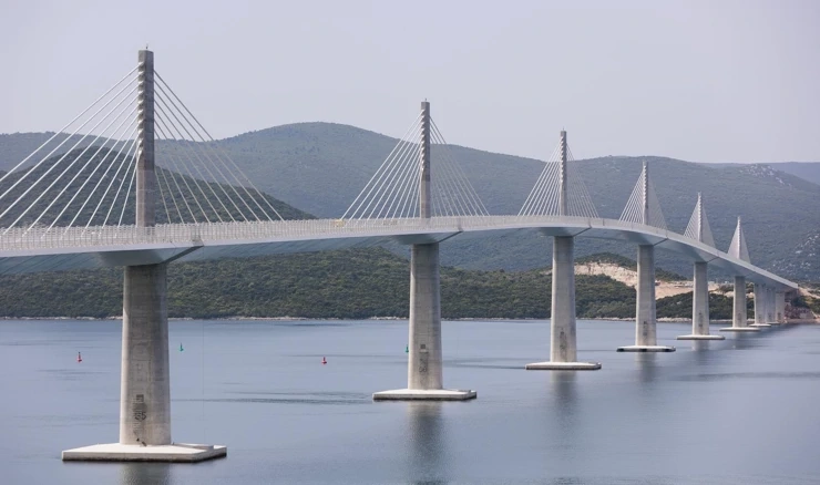 Pelješki most