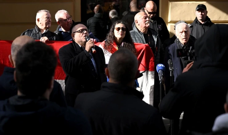 Prosvjed Authtone - Hrvatske stranke prava ispred Srpskog narodnog vijeća 