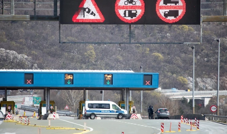 Zbog jakog vjetra zatvorene ceste