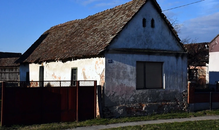  U selima sve je više napuštenih kuća i imanja 