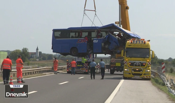 Istražuje se uzrok nesreće poljskog autobusa