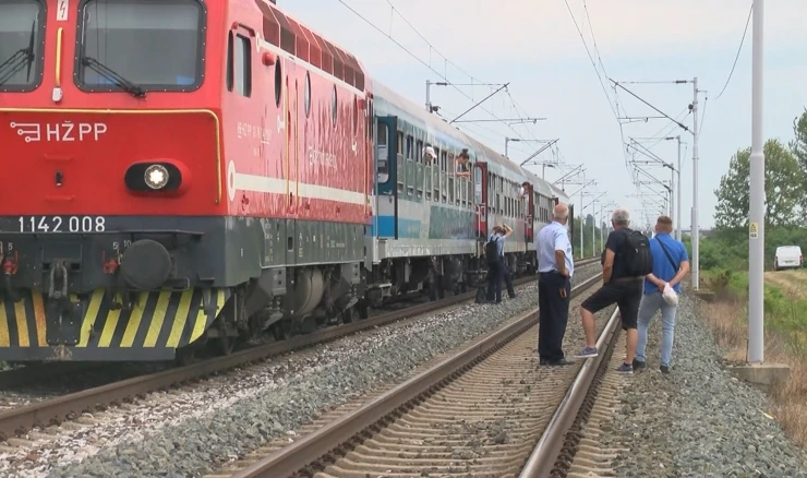 U naletu vlaka poginuo muškarac,