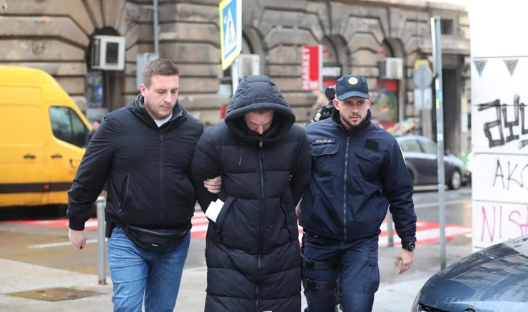 Privođenje Roberta Di Caprija