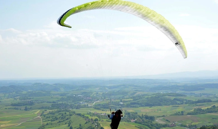 Paraglajder, ilustracija