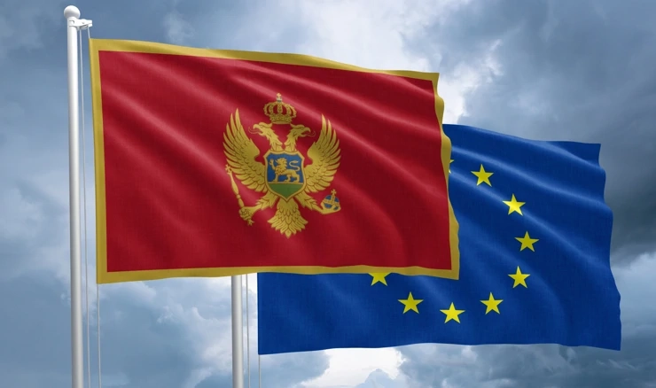 Zastave Crne Gore i Europske unije 