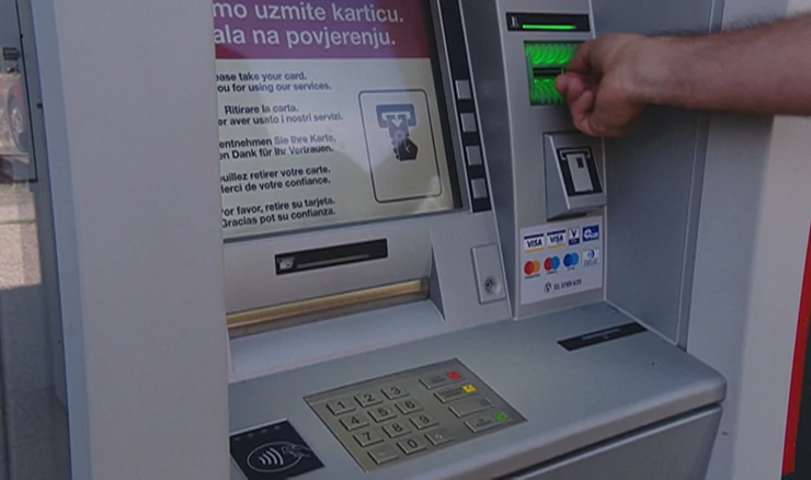 Povećanje bankarskih naknada