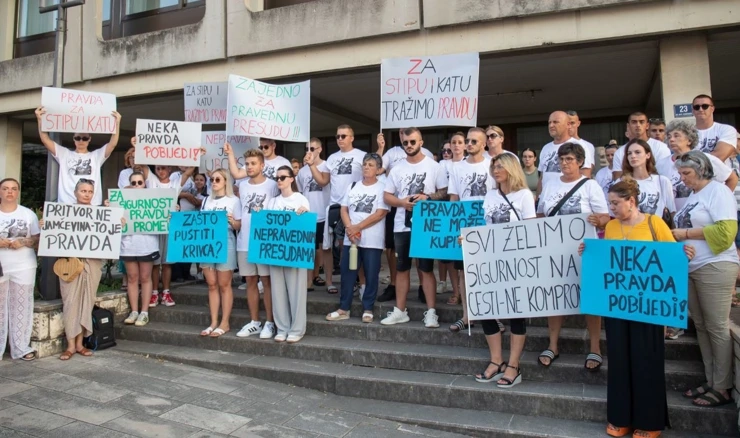 Prosvjed zbog mogućeg puštanja albanske vozačice da se brani sa slobode