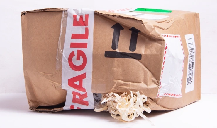 Oštećen paket, ilustracija