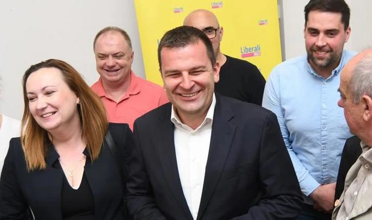 Hrebak i njegov tim
