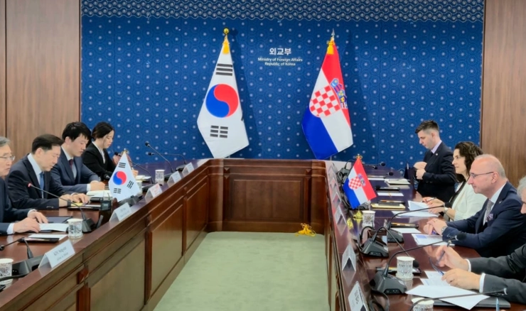 Grlić Radman s kolegom u Seulu razgovarao o povezivanju hrvatskih i korejskih tvrtki