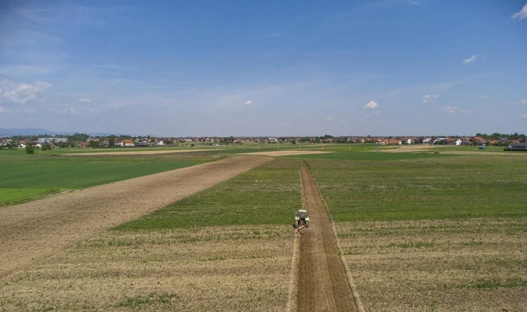 Radovi na poljoprivrednom zemljištu