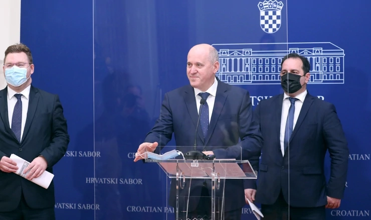 HDZ o Vladinim mjerama