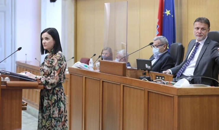 Komasacija posvađala ministricu i "mostovce"