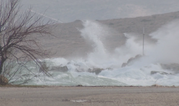 Olujna bura ilustracija