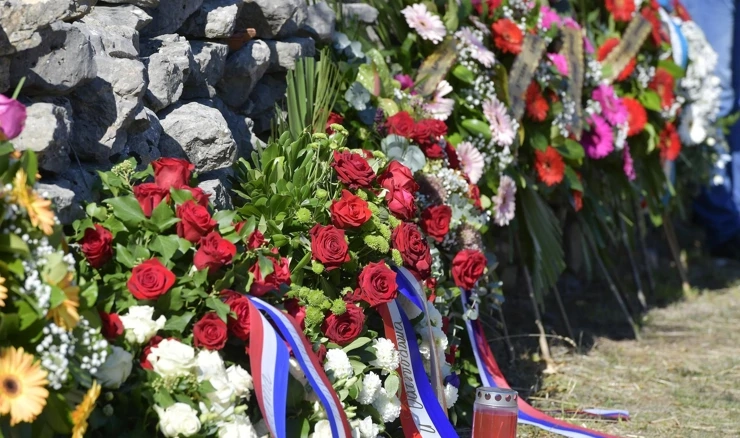 Komemoracija žrtvama zločina u Varivodama