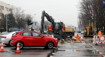  Zagreb: Puknuće cijevi na križanju Vukovarske i Ivana Lučića 