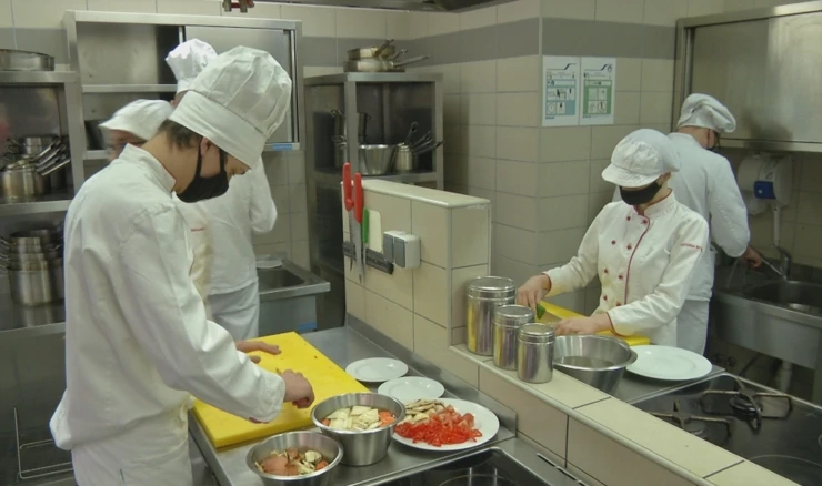 Učenici Obrtničke škole, Osijek 