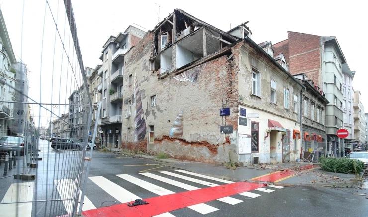 Uklonit će se potresom uništena zgrada u Petrinjskoj ulici