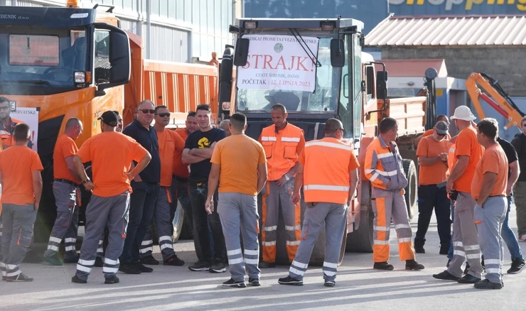 Radnici tvrtke Ceste Šibenik započeli štrajk