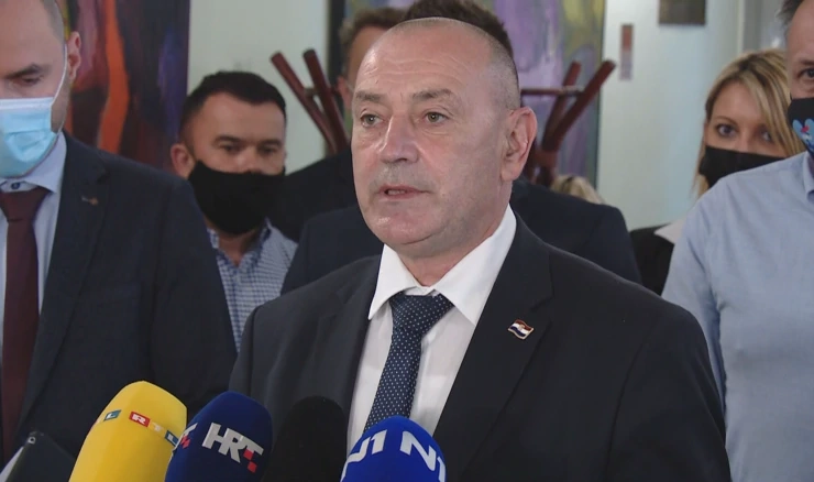 Ministar Tomislav Medved u Hrvatskoj Kostajnici o obnovi