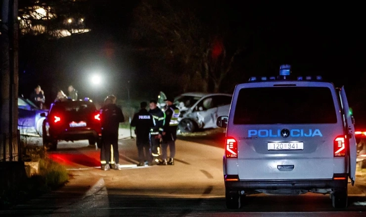 U prometnoj nesreći kod Marine jedna osoba poginula, dvije ozlijeđene