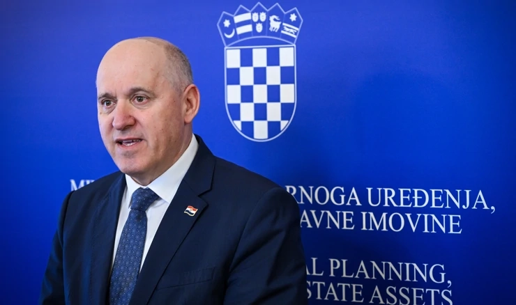 Ministar graditeljstva Branko Bačić