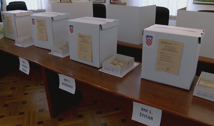 Slab odaziv na manjinske izbore