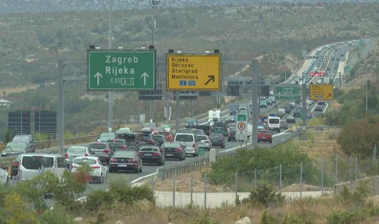 Kolona na A1 duga 17 km