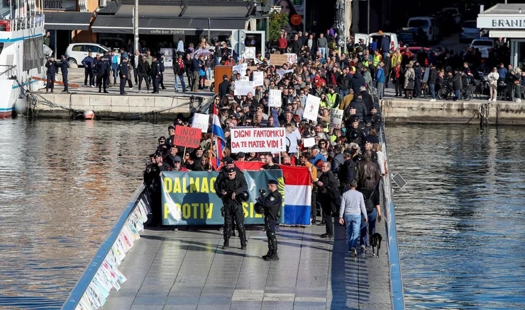 Marš 'Ujedinjeni protiv fašizma' u Zadru