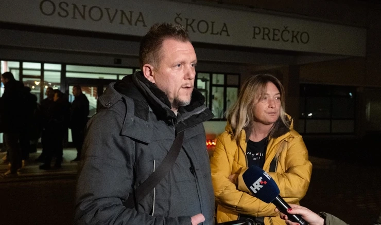 Održan sastanak roditelja i kriznog tima