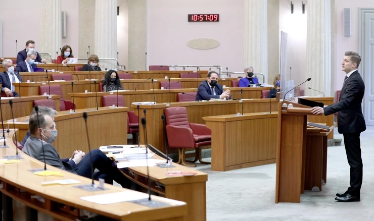 Ministar financija Zdravko Marić pred zastupnicima o uvođenju eura