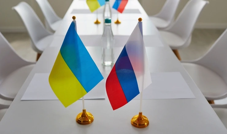 Putin prijeti odgovorom, Ukrajina pregovara o miru