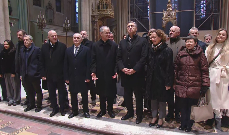 Premijer Plenković obišao unutrašnjost katedrale