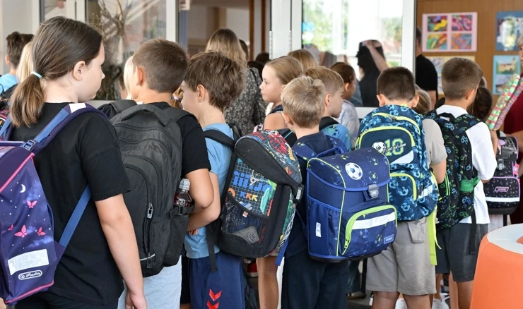DSZ objavio podatke broju djece u vrtićima i školama prošle godine