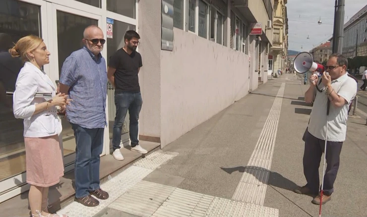 Upozorenje na moguću prodaju Bakarca