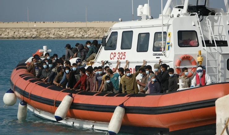 Salvini ne žali što je blokrao pristajanje broda s migrantima