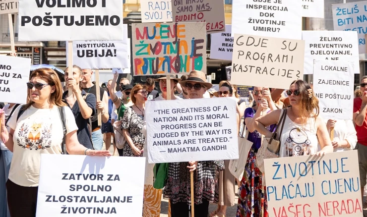  Prosvjed „Stop okrutnosti prema životinjama”