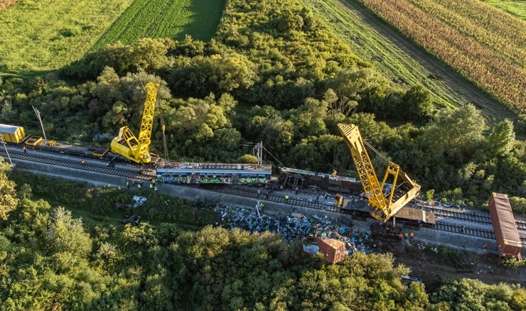 Fotografije iz zraka uklanjanja putničkog vlaka i sanacije mjesta nesreće 