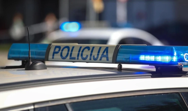 Policija